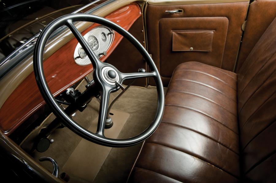  Ford V8 DeLuxe Roadster 1932 года  (фото 37 из 41)